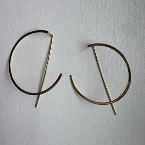 Elegant Gold Hoop Earrings
